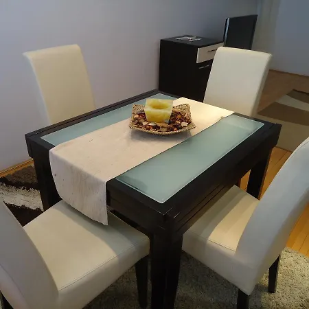 Deluxe * Skopje